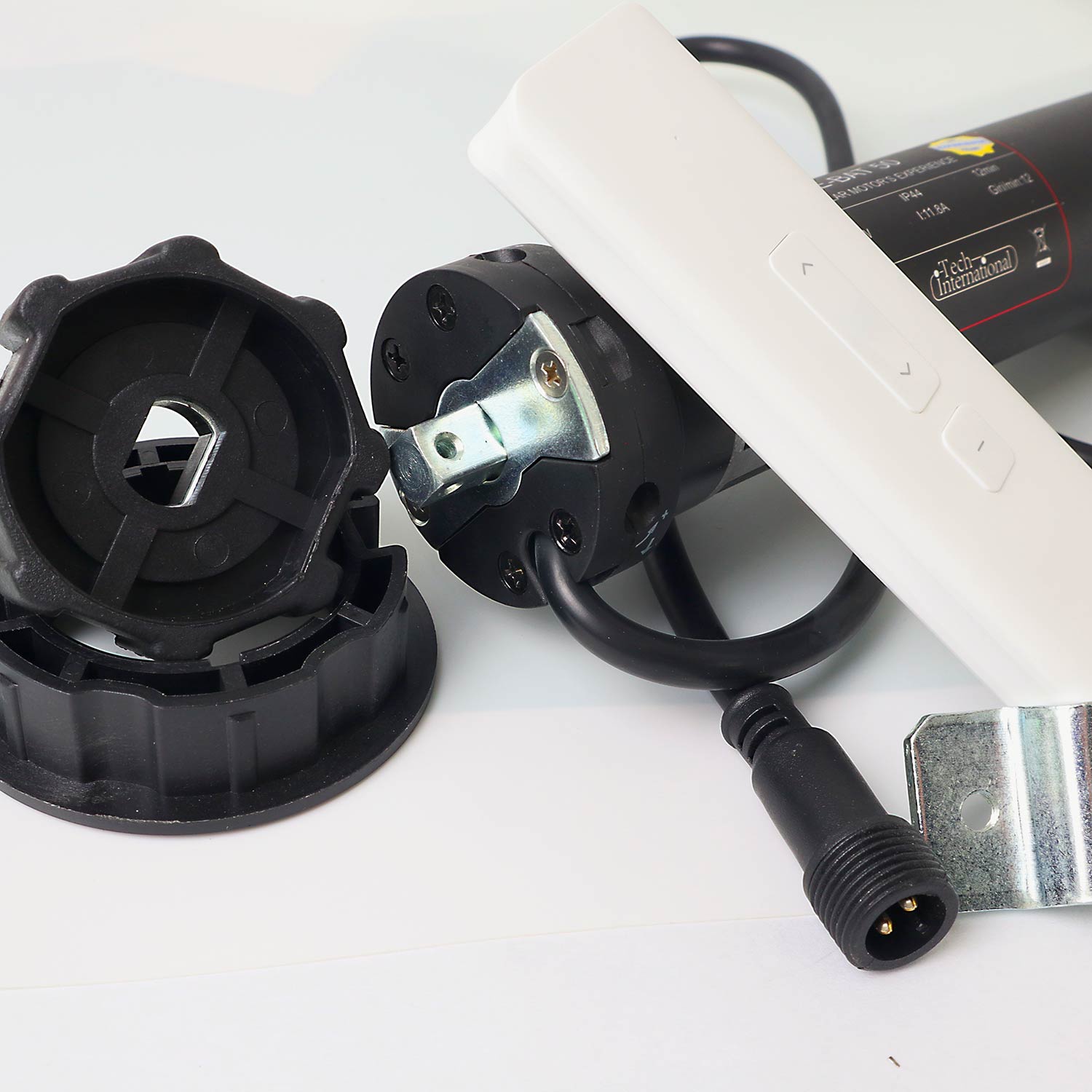 Motore elettrico per tapparelle e tende E-Bat con batteria ricaricabile esterna